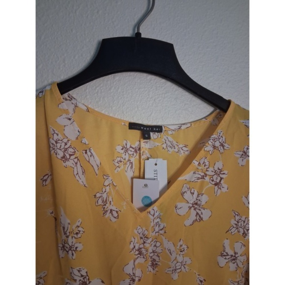 West Kei Yellow Floral V-Neck Twist Front Short Sleeve Blouse Top Small TU39004S - Picture 3 of 8